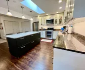 Two Beautiful Spaces Under One Roof-Perfect for Reunions and Families-5BR/3BA