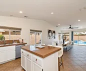 Friends & Family GETAWAY w/priv. POOL/SPA