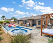 Friends & Family GETAWAY w/priv. POOL/SPA
