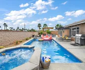 Friends & Family GETAWAY w/priv. POOL/SPA