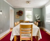 Located close to wedding venues, downtown shops and eateries.  Family friendly!