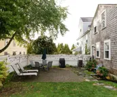 Located close to wedding venues, downtown shops and eateries.  Family friendly!