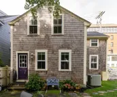 Located close to wedding venues, downtown shops and eateries.  Family friendly!