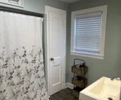 3Bd | 2Ba House | W/D | Dine | Walk | Relax
