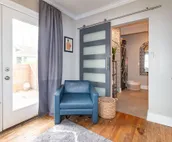 Cheerful 3 Bedroom / 2 Bathroom Bungalow w/ private Hot Tub + Private Deck/Patio