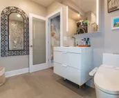 Cheerful 3 Bedroom / 2 Bathroom Bungalow w/ private Hot Tub + Private Deck/Patio