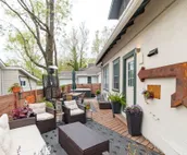 Cheerful 3 Bedroom / 2 Bathroom Bungalow w/ private Hot Tub + Private Deck/Patio