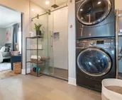 Cheerful 3 Bedroom / 2 Bathroom Bungalow w/ private Hot Tub + Private Deck/Patio