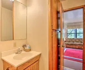 Cozy, Secluded Davis Cabin on 60 Wooded Acres