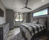 Dusty Diamond-New build, private hot tub, 4 miles to Sturgis & 5 miles to Dea...