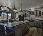 Dusty Diamond-New build, private hot tub, 4 miles to Sturgis & 5 miles to Dea...