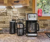 Secluded cabin getaway on 40 wooded acres! - 45 mins from South Tulsa