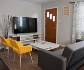 ‼️Cute Modern Cottage 3 min from Purdue Campus! ‼️