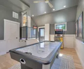 4 bedroom home downtown Nashville. Hot tub, large patio, fire pit, and game room