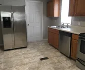 Apartment * Ideal for Downtown or Airport * Roomy
