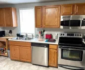 Multi-Room Apartment * Easy to Downtown or Airport