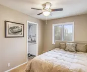 ROCKNE HOUSE- 1 mile from ND campus- sleeps 12