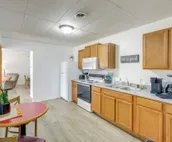 Bright Yankton Apartment Near Meridian Bridge