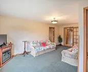'Eagles View' w/ Game Room - Walk to River!