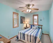 'Eagles View' w/ Game Room - Walk to River!