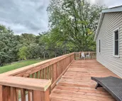 'Eagles View' w/ Game Room - Walk to River!