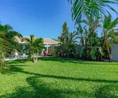 Pet Friendly w/ Fire Pit & Yard STEPS to the Beach