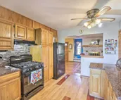 Beautiful Bellevue Home w/ Deck + Gas Grill!