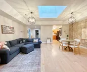 #SuiteDreamsLawrence - Historic Downtown Loft - sleeps up to 6!