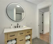 Creekside bungalow with a hot tub, walking distance to downtown Nashville