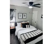 New Remodel 3BD/2Bath Weekly/Monthly Discounts available