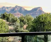 Spectacular Red Rock Views! Hot Tub, Deck, Grill
