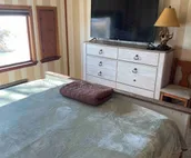Limestone house w/hunting options & massage chair