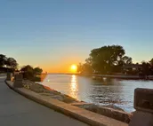 Spacious Pl- Walk to Beach, Downtown & Lighthouses
