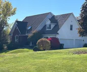 6 bdr 5 ba luxury home. Sleeps 14.  5 min (1-80)