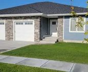 Spacious townhouse for 14 people. Brand New!