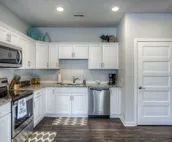 Luxury 2B Condo - Heated Garage. 103 (non-smoking)