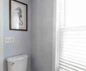 3 BR Sleeps 6  - Cozy beach house near Newport RI