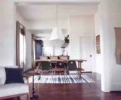 Delightful Downtown Bungalow: Fresh Open-Concept