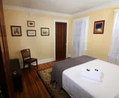 THE 617: Fireplace & 5 min walk to Falls Park USA!
