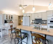 PRIVATE HOME WITH GRAND KITCHEN IN FORT WAYNE