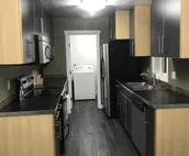 Central Location to Downtown 3bed 2bath