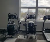 Upper Level Gorgeous Downtown Apt 2 bed/2bath