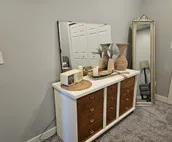Gorgeous Modern Downtown 3 Bdrm/2 Bath Apt