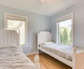 New Luxury Beach Homes -Best Location-Spacious!