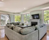 New Luxury Beach Homes -Best Location-Spacious!