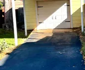 The Yellow Cottage with an Inviting Hot Tub