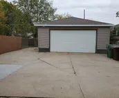 Cute 4 bedroom house in residential neighborhood.