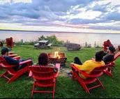 3 BR Sleeps 6  - Cozy beach house near Newport RI