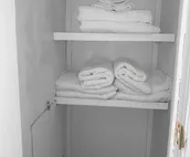 Beautiful Fully Furnished 2 Bedroom House & Garage