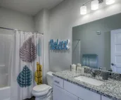Luxury 2B Condo - Heated Garage. 103 (non-smoking)